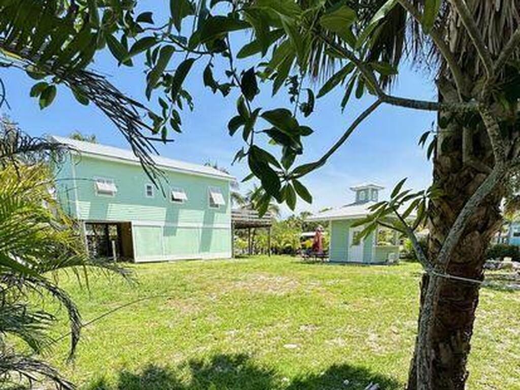 42 Vip Island, Grant-Valkaria, FL 32949