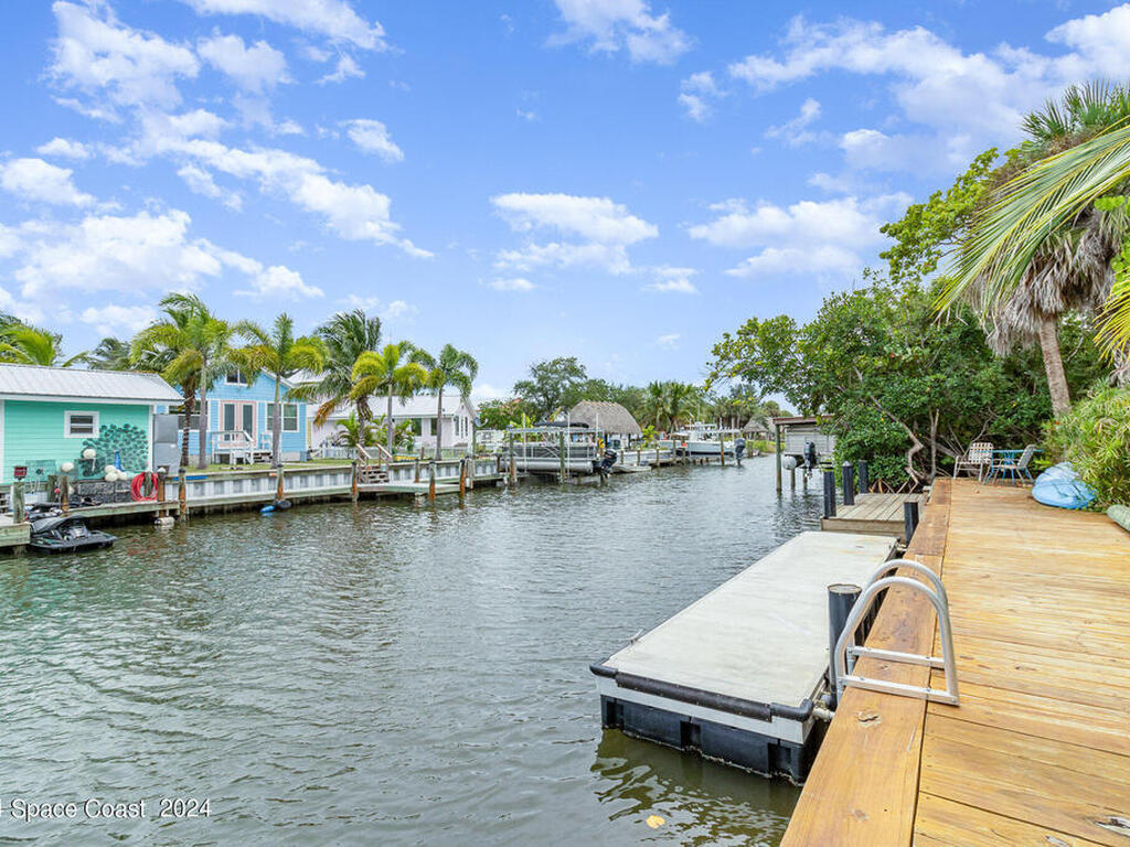 42 Vip Island, Grant-Valkaria, FL 32949
