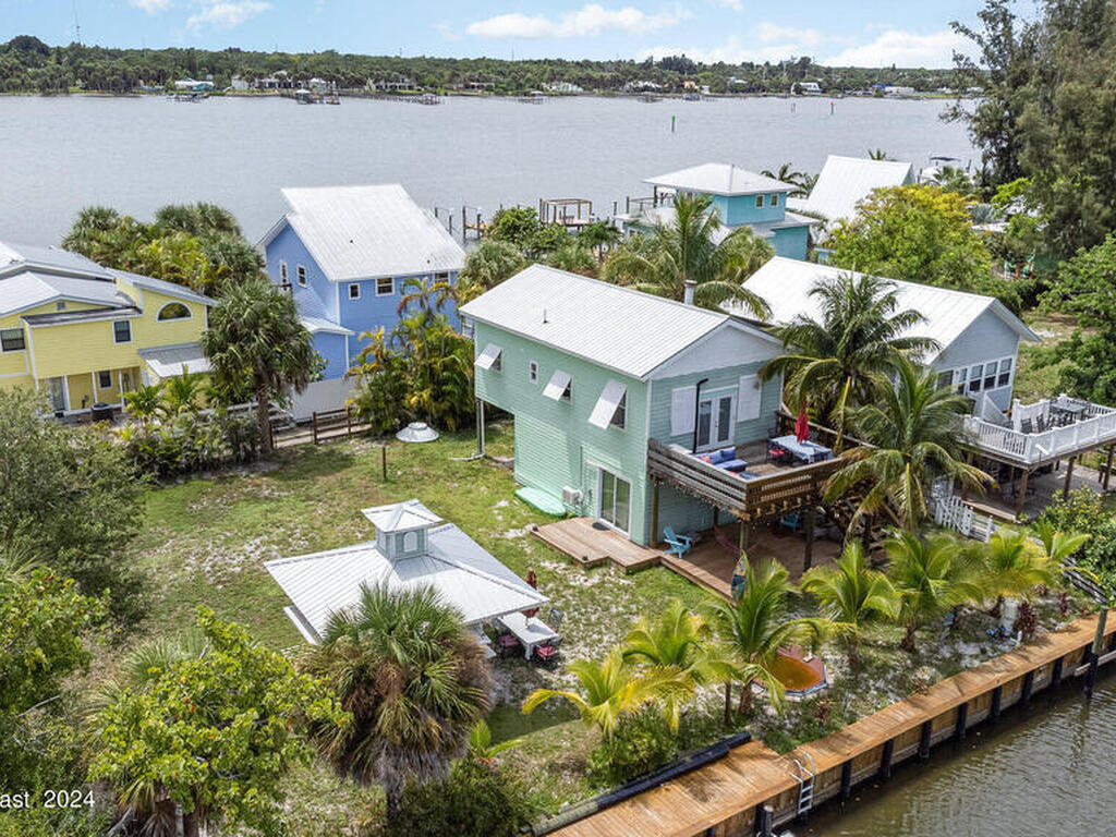 42 Vip Island, Grant-Valkaria, FL 32949