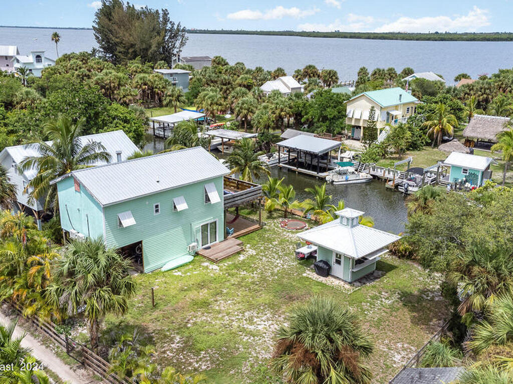 42 Vip Island, Grant-Valkaria, FL 32949