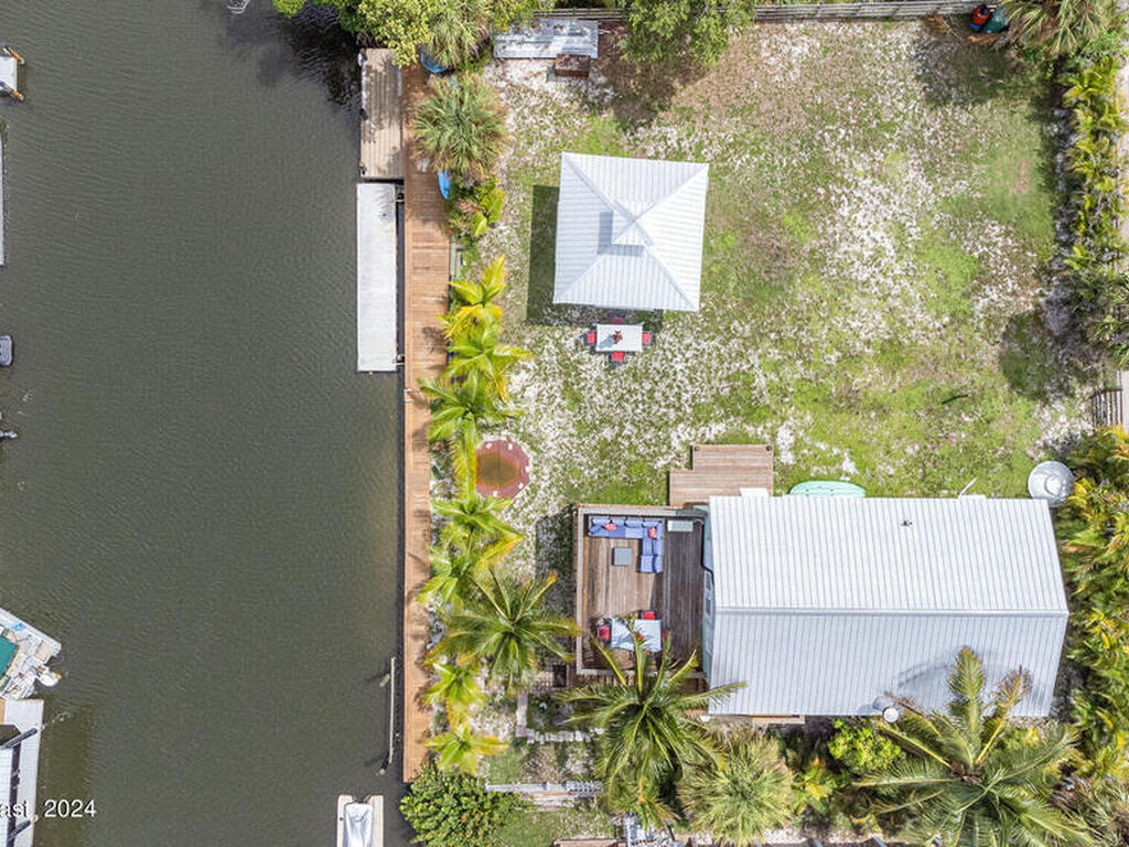 42 Vip Island, Grant-Valkaria, FL 32949