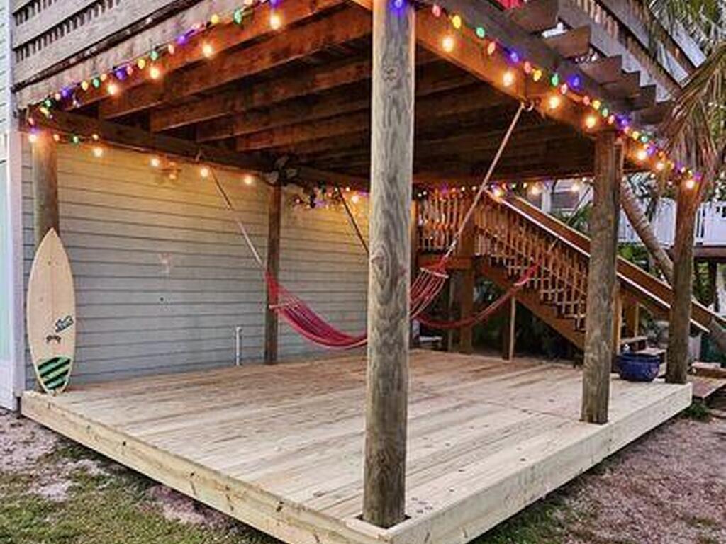 42 Vip Island, Grant-Valkaria, FL 32949