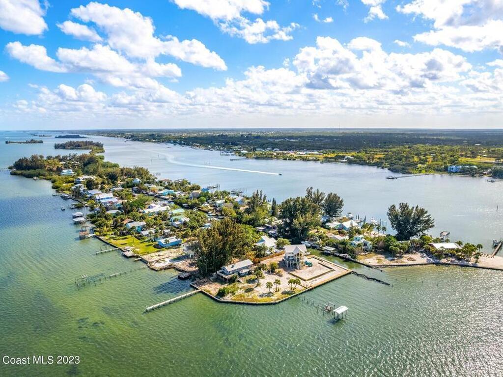 42 Vip Island, Grant-Valkaria, FL 32949