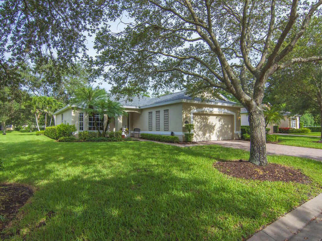 545 Kenwood Drive, Vero Beach, FL 32968