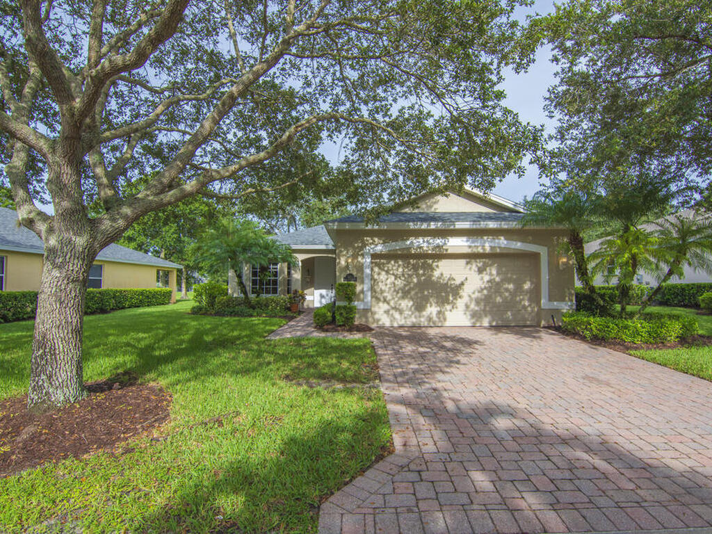 545 Kenwood Drive, Vero Beach, FL 32968