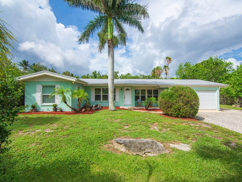 285 Live Oak Drive, Vero Beach, FL 32963