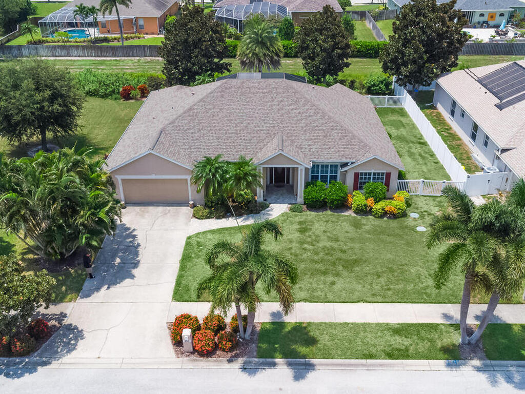 850 Woodbine Drive, Merritt Island, FL 32952