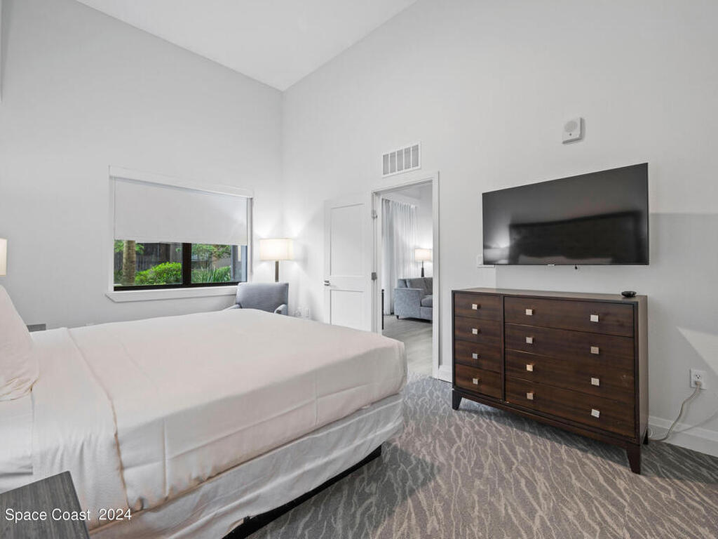 14501 Grove Resort Avenue, Winter Garden, FL 34787