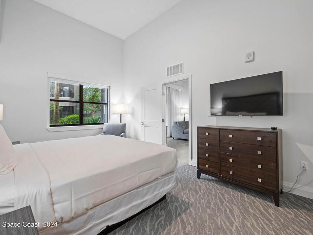 14501 Grove Resort Avenue, Winter Garden, FL 34787