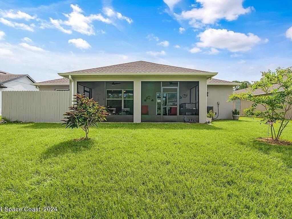 9335 104th Avenue, Vero Beach, FL 32967