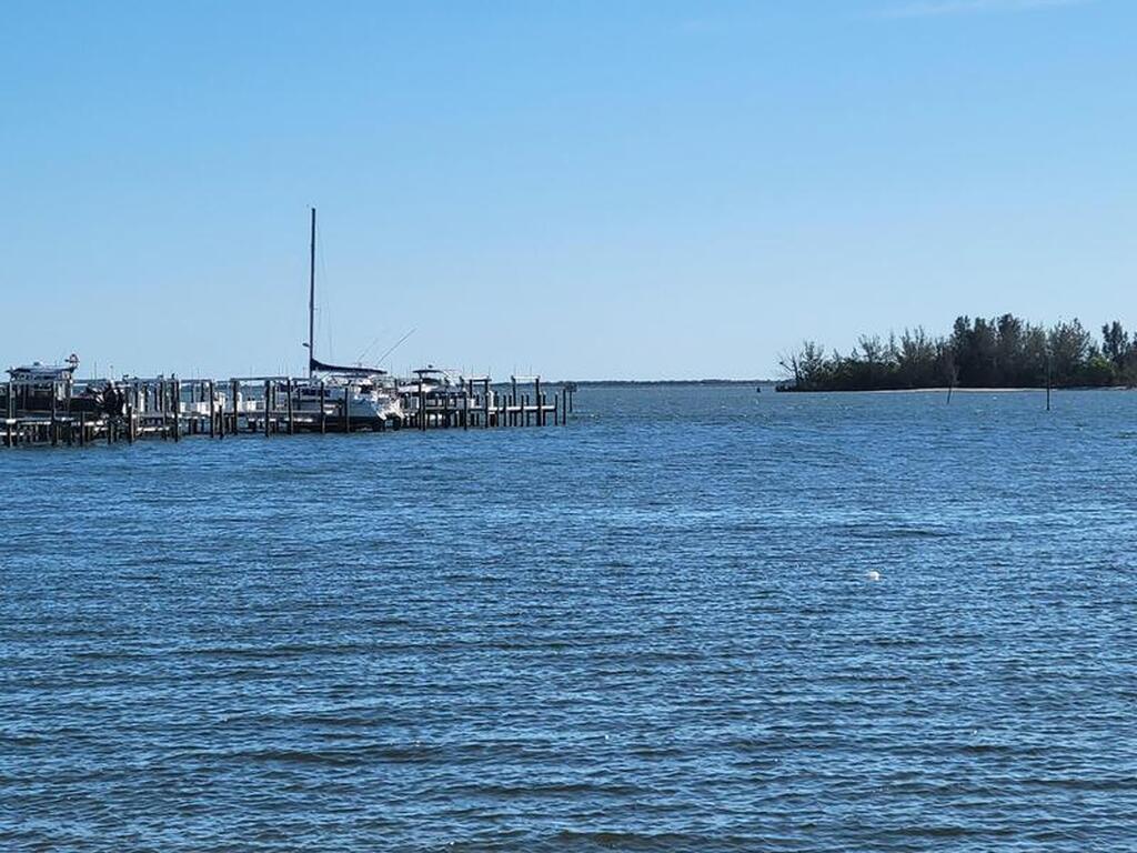 4376 Kelsey Lane, Micco, FL 32976