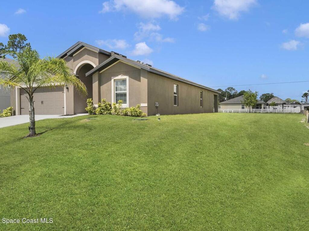 2270 Harbison Avenue, Palm Bay, FL 32908