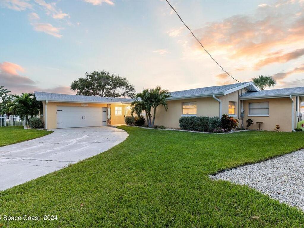 516 Barrello Lane, Cocoa Beach, FL 32931