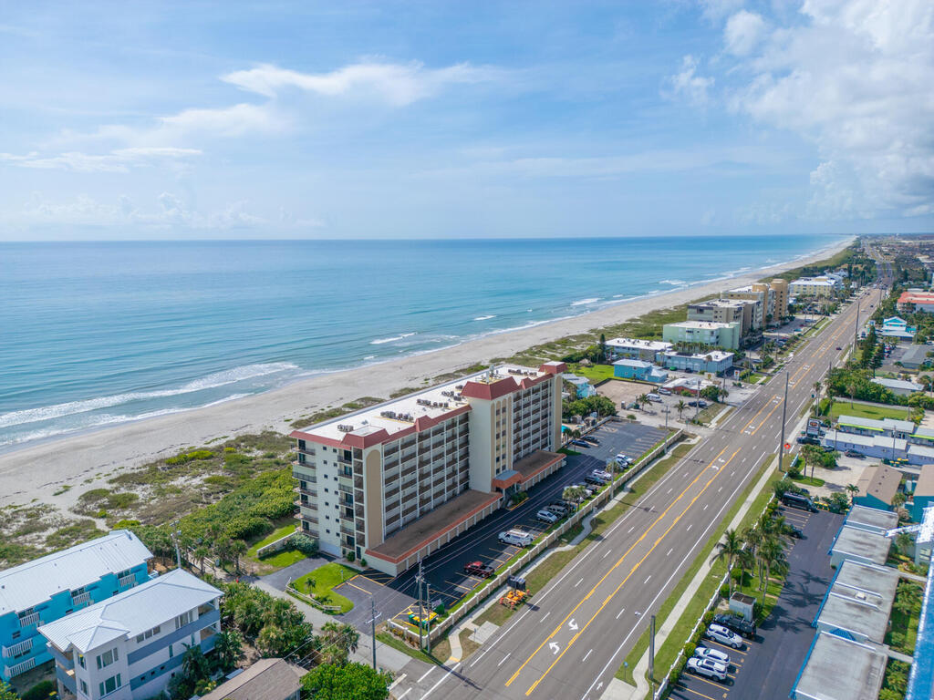 2815 S Atlantic Avenue, Cocoa Beach, FL 32931