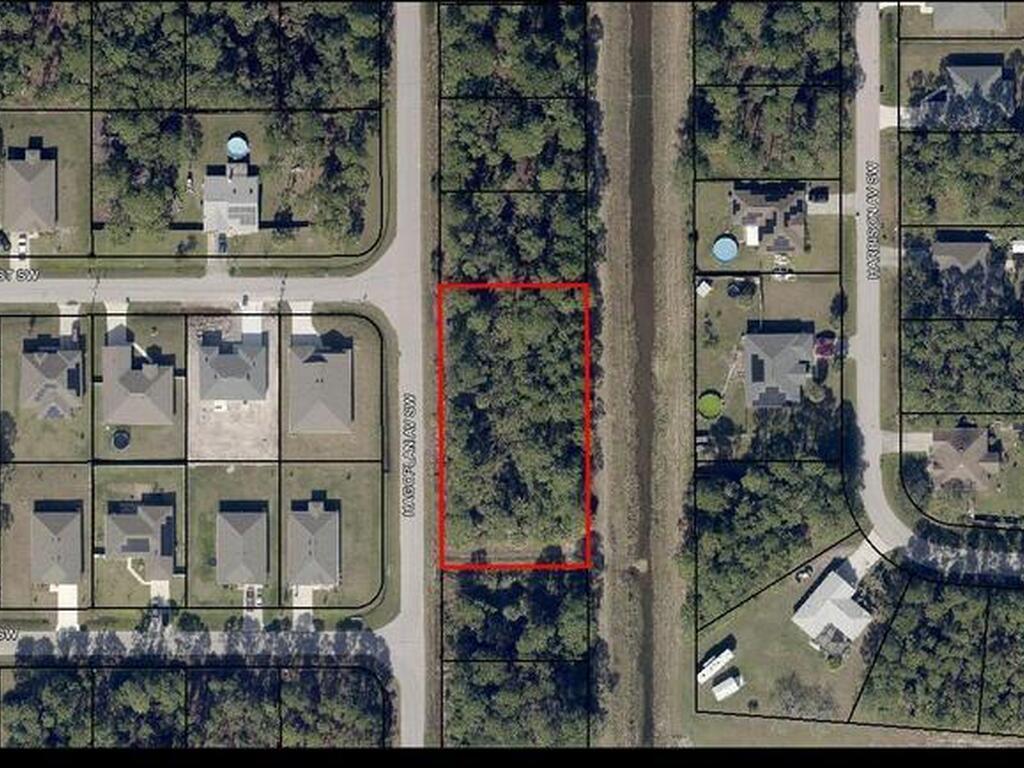 2575 Hagoplan Avenue, Palm Bay, FL 32908
