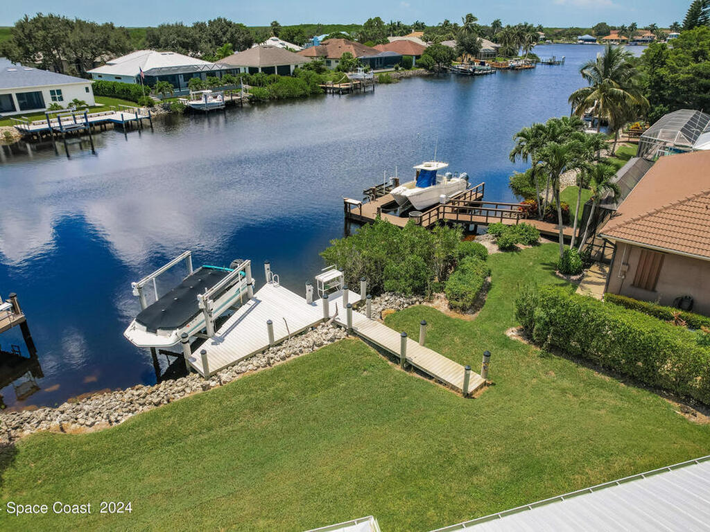 162 Windward Cay, Naples, FL 34114