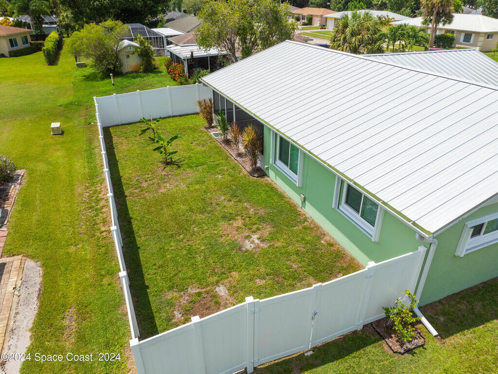 595 24th Avenue, Vero Beach, FL 32962