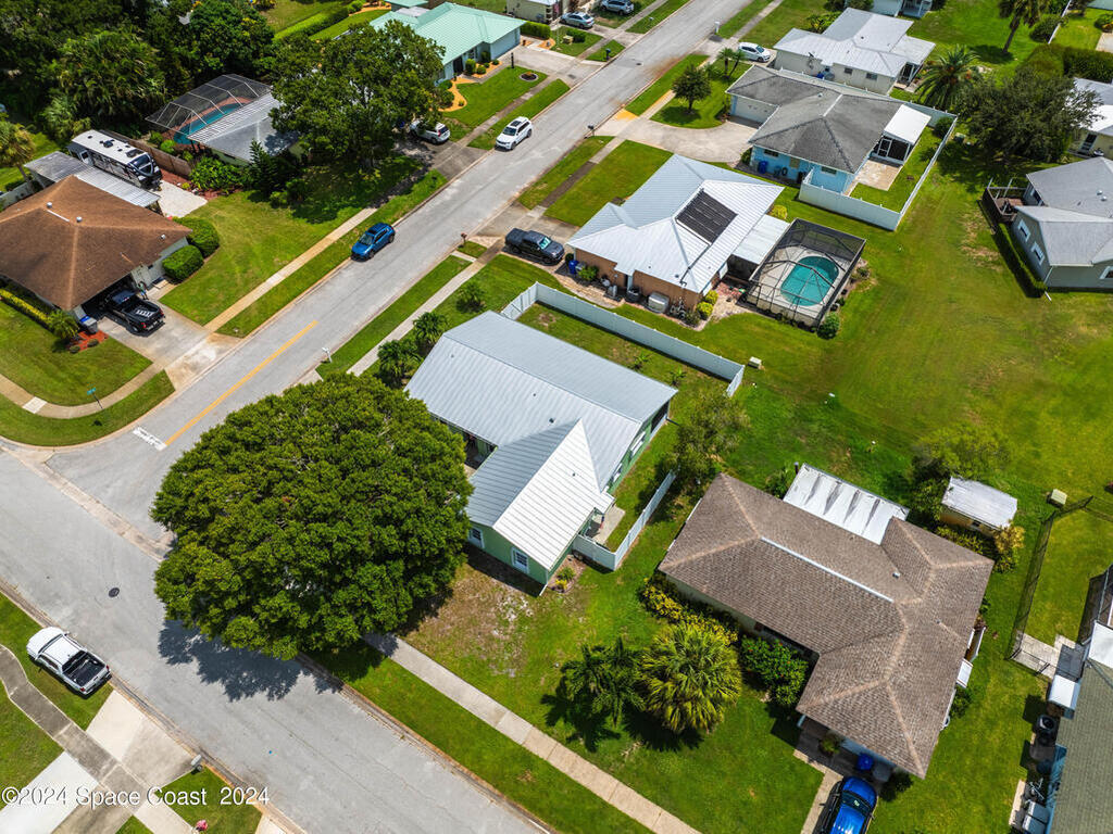 595 24th Avenue, Vero Beach, FL 32962