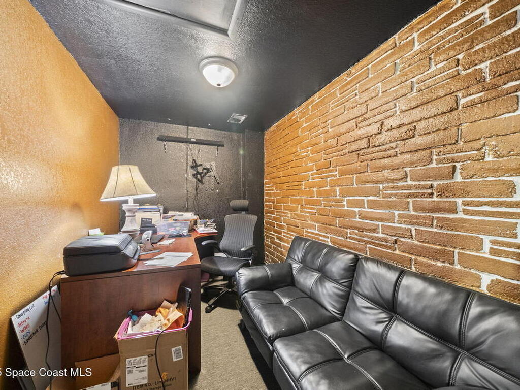 604 E New Haven Avenue, Melbourne, FL 32901