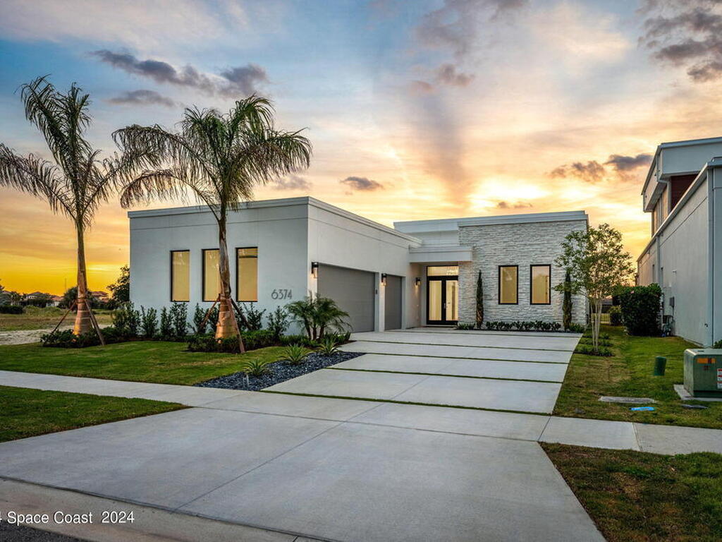 6374 Modern Duran Drive, Melbourne, FL 32940