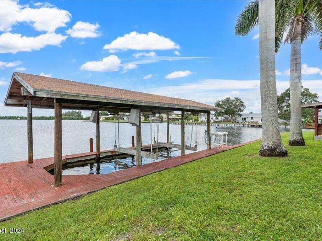 1360 Glen Haven Drive, Merritt Island, FL 32952