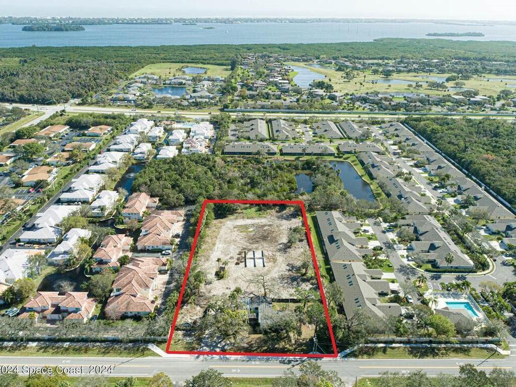 690 6th Avenue, Vero Beach, FL 32962