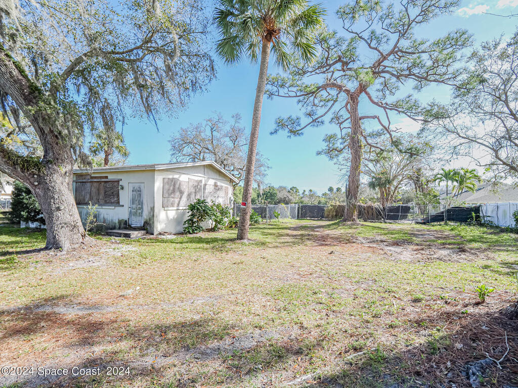 690 6th Avenue, Vero Beach, FL 32962