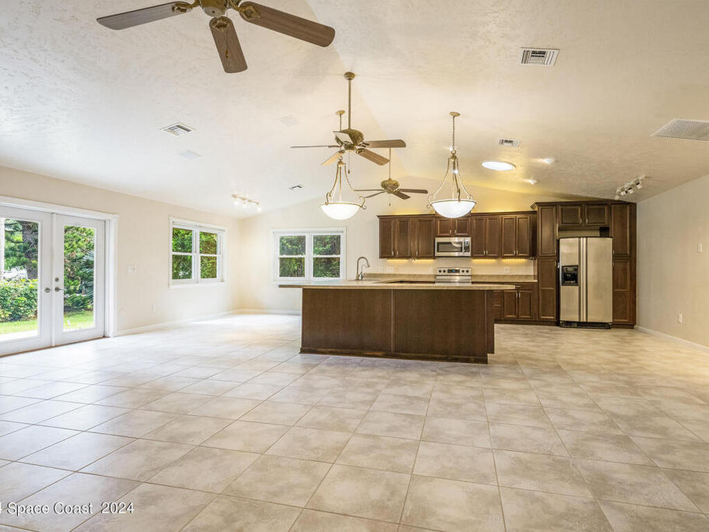 380 Riggs Avenue, Melbourne Beach, FL 32951