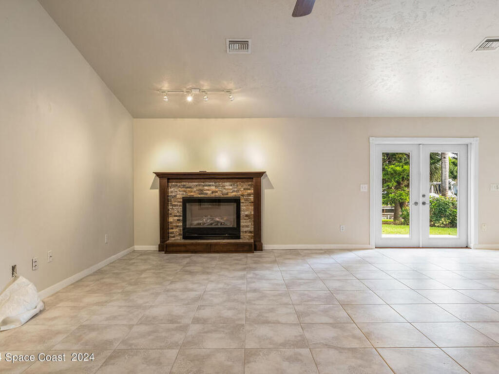 380 Riggs Avenue, Melbourne Beach, FL 32951