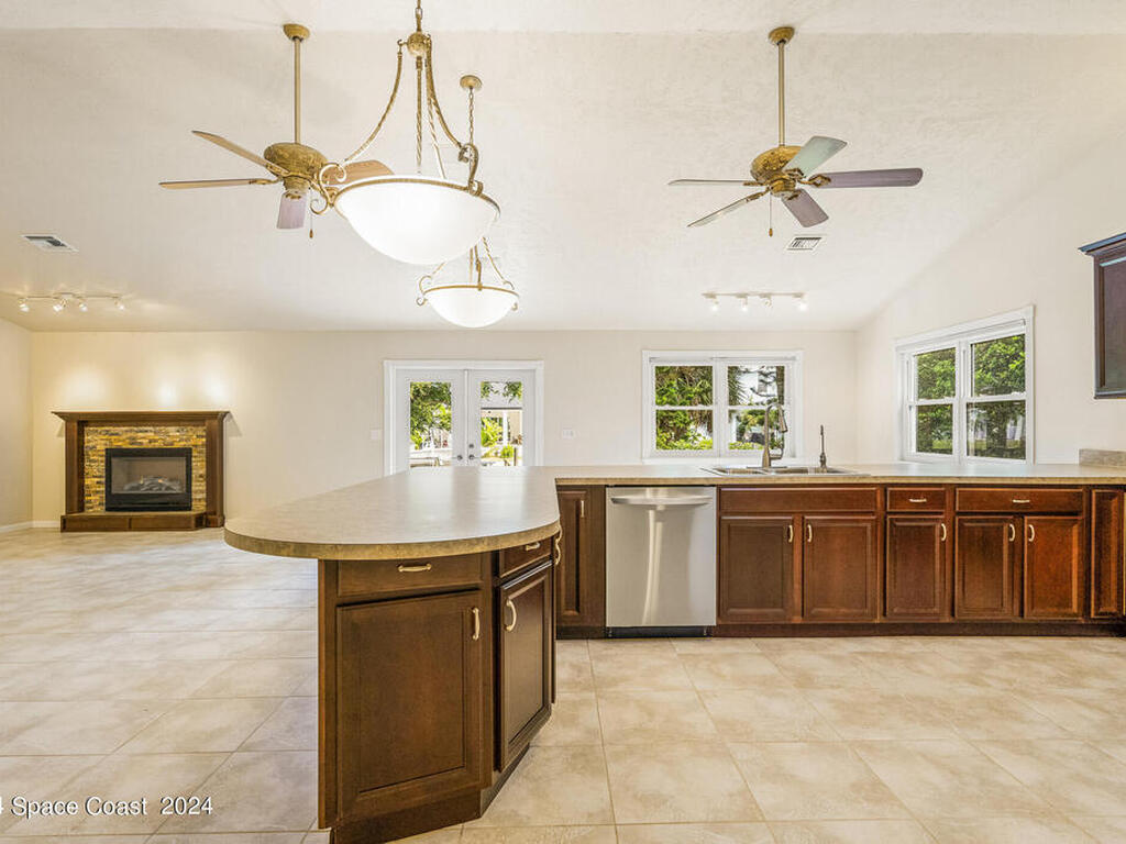 380 Riggs Avenue, Melbourne Beach, FL 32951