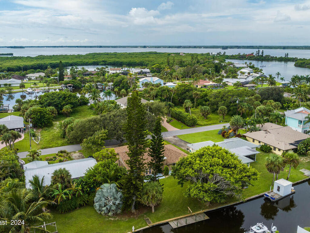 380 Riggs Avenue, Melbourne Beach, FL 32951
