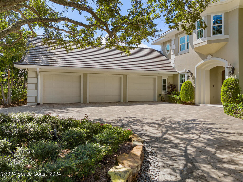 209 Lansing Island Drive, Indian Harbour Beach, FL 32937