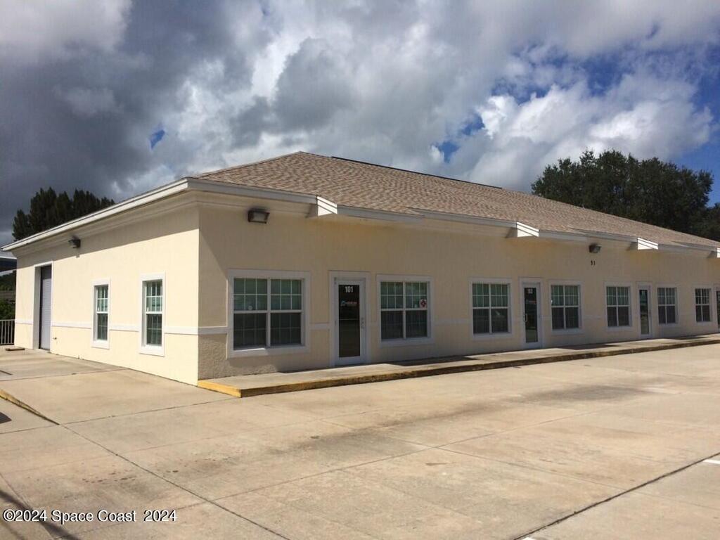 1106 W New Haven Avenue, West Melbourne, FL 32904