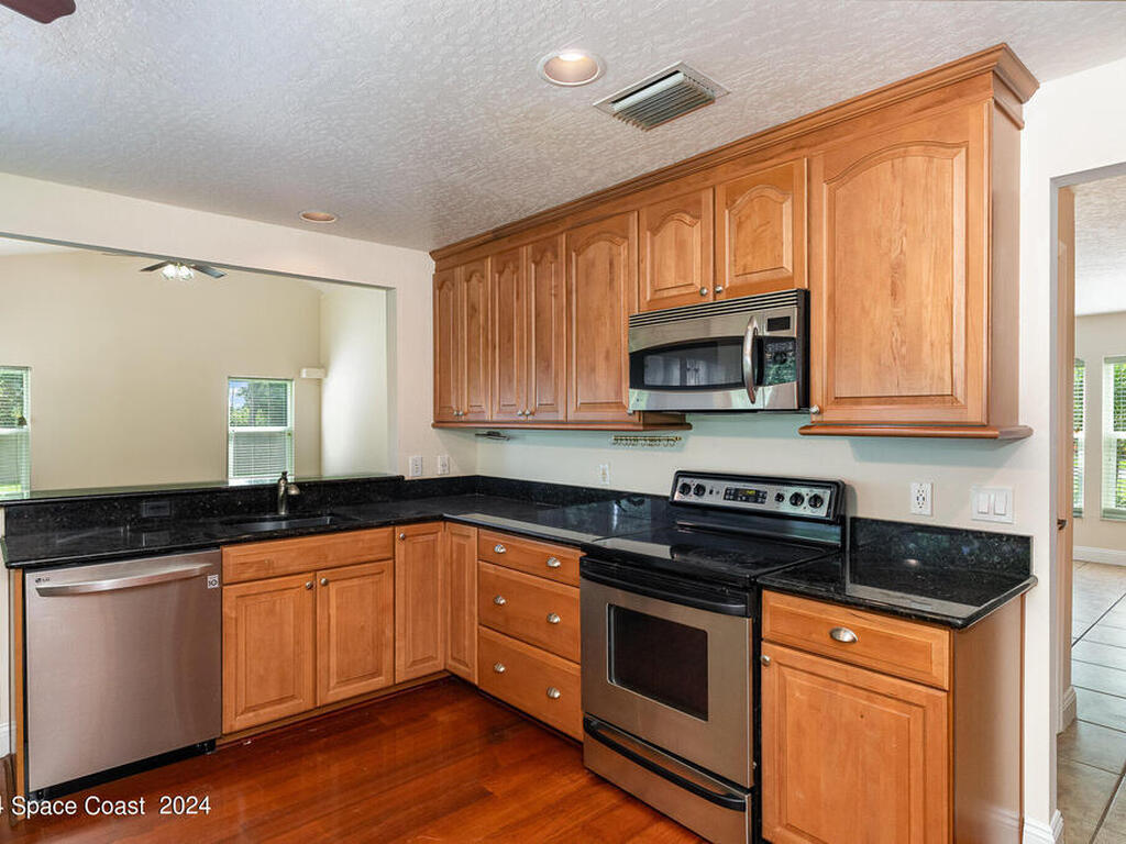 1290 Mercedes Drive, Merritt Island, FL 32952