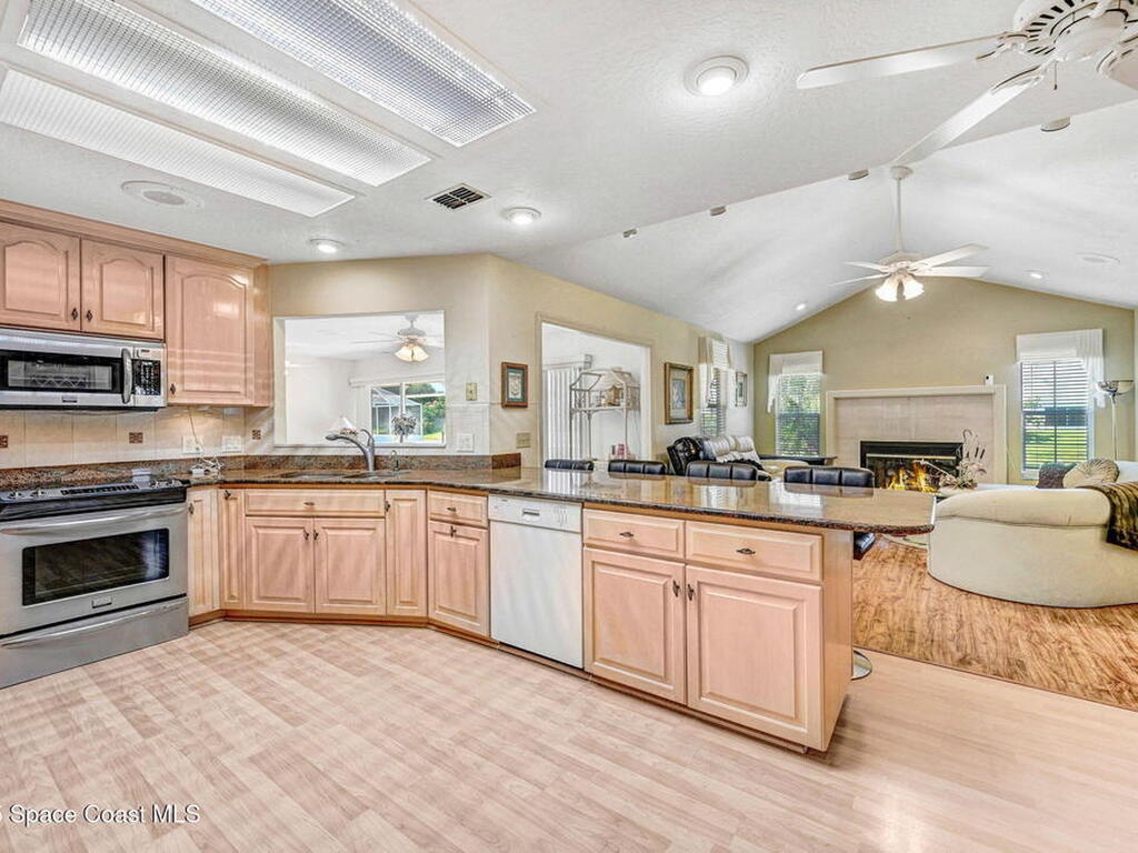 818 Spanish Wells Drive, Melbourne, FL 32940