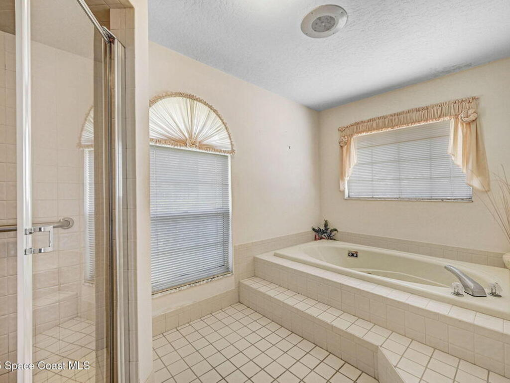 818 Spanish Wells Drive, Melbourne, FL 32940