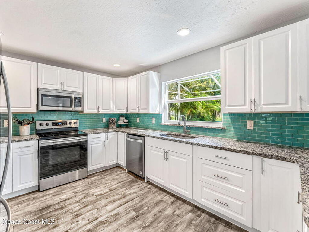 1911 Fabien Circle, Melbourne, FL 32940
