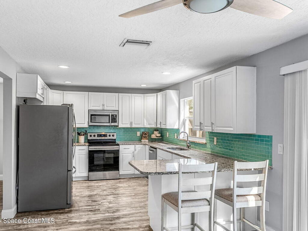 1911 Fabien Circle, Melbourne, FL 32940