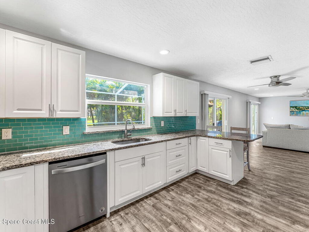 1911 Fabien Circle, Melbourne, FL 32940