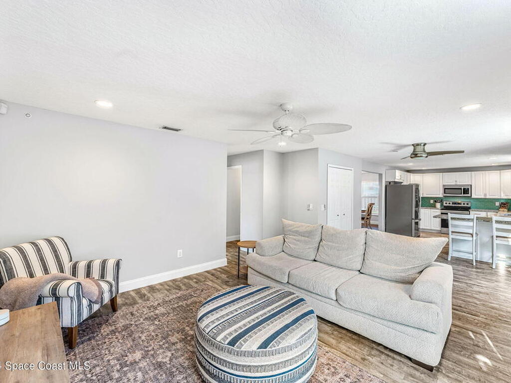 1911 Fabien Circle, Melbourne, FL 32940