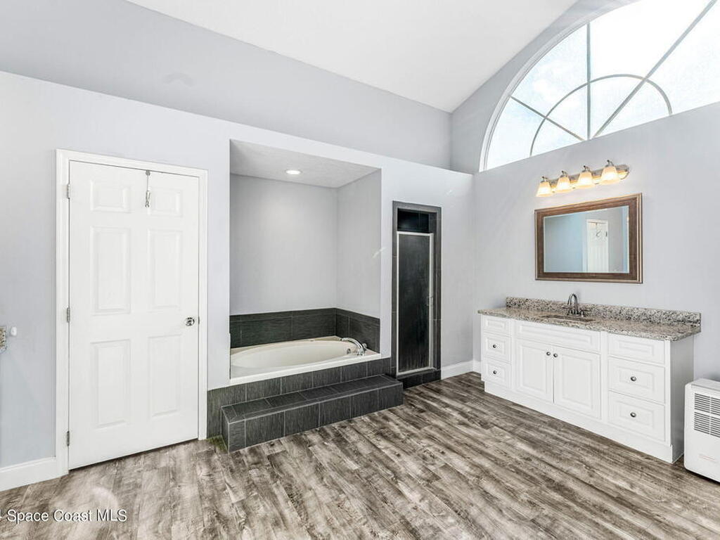 1911 Fabien Circle, Melbourne, FL 32940
