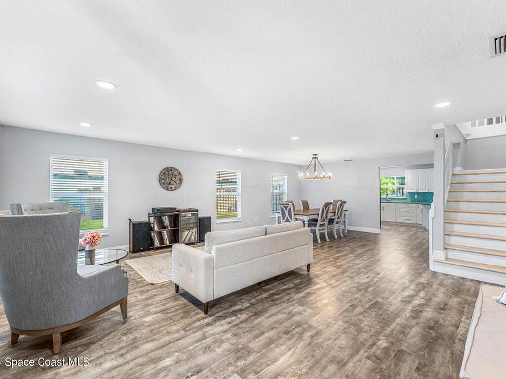 1911 Fabien Circle, Melbourne, FL 32940