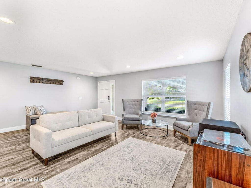 1911 Fabien Circle, Melbourne, FL 32940