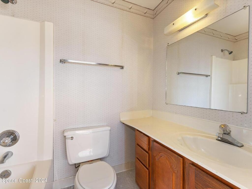 255 Paradise Boulevard, Indialantic, FL 32903