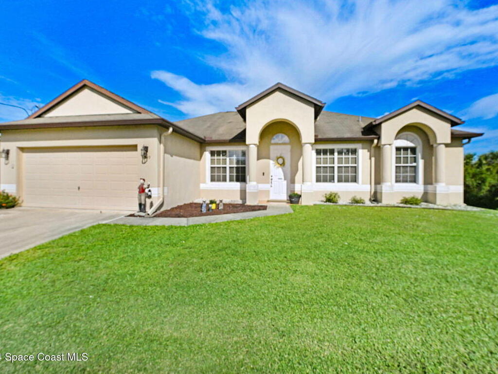 549 Forrest Hills Street, Palm Bay, FL 32908