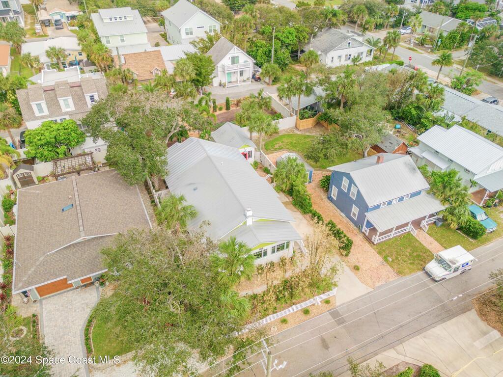 216 Florida Avenue, New Smyrna Beach, FL 32169