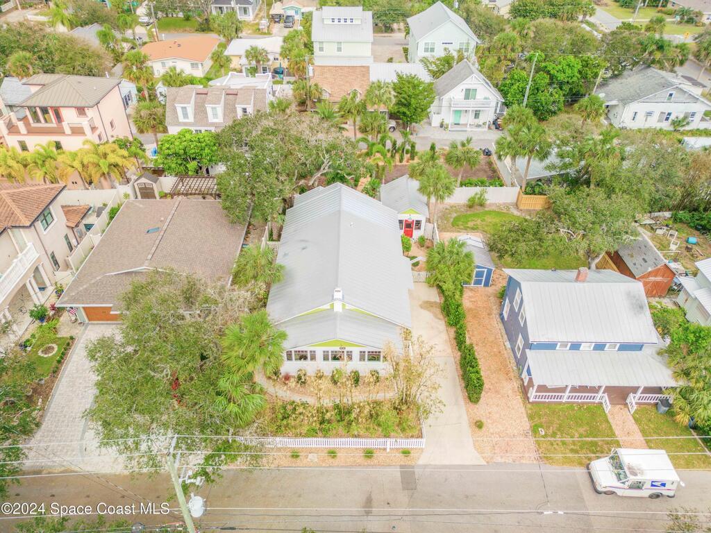 216 Florida Avenue, New Smyrna Beach, FL 32169