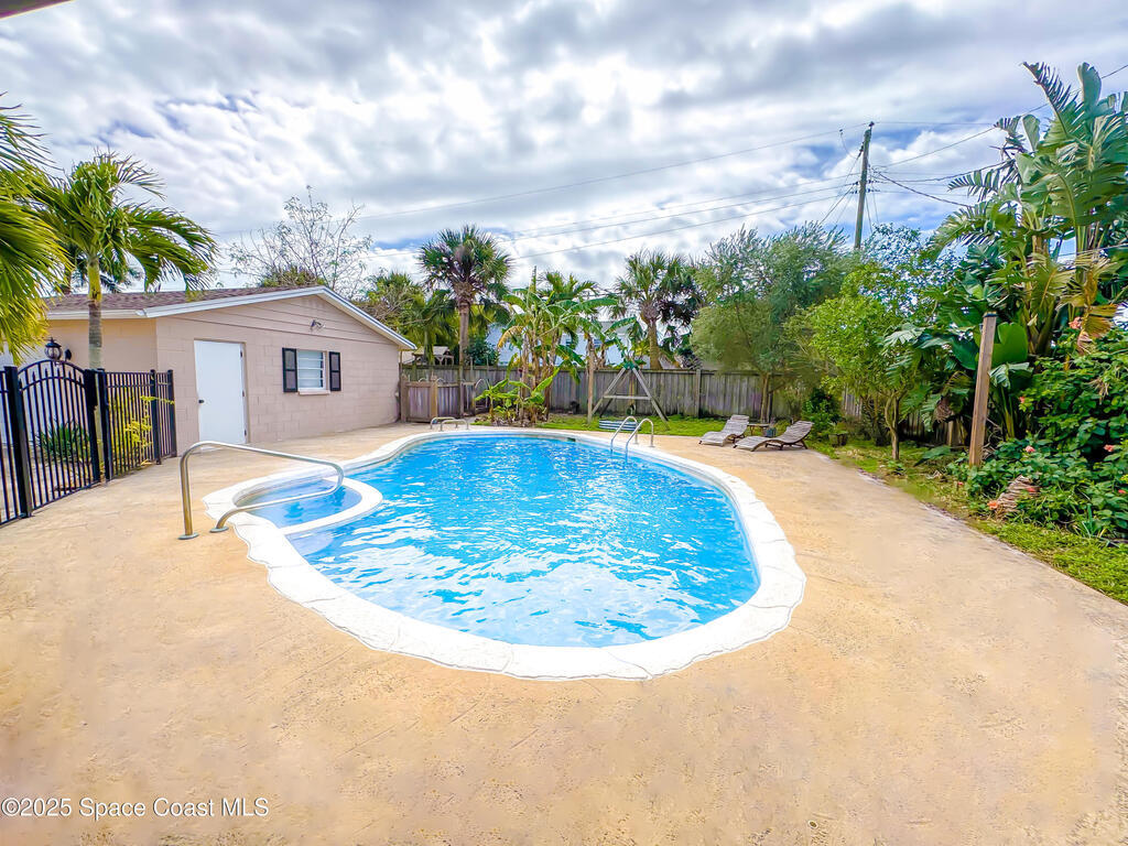 215 Bonita Drive, Merritt Island, FL 32952
