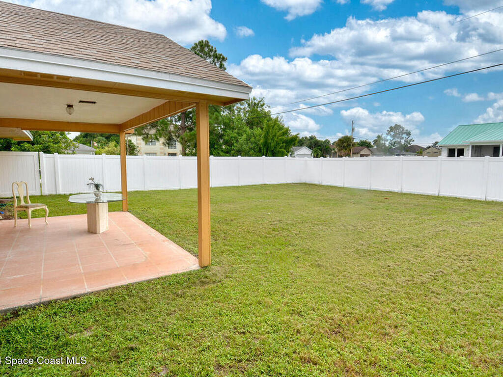 1012 SW Idol Avenue, Port St. Lucie, FL 34953