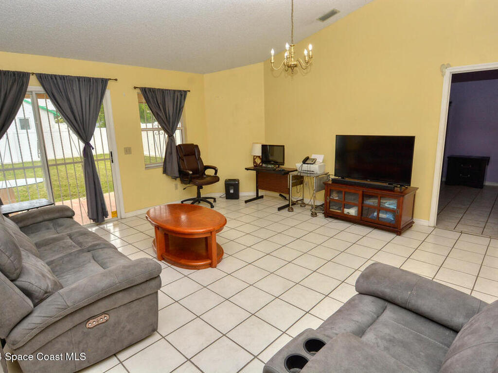 1012 SW Idol Avenue, Port St. Lucie, FL 34953